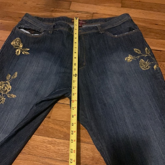 Neeso premium jeans with gold rose design - Picture 15 of 16